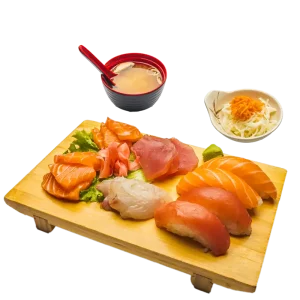 M14 - Soupe miso, salade, 8 sushis assortis