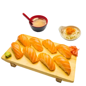 M17 - Soupe miso, salade, 8 sushis saumon
